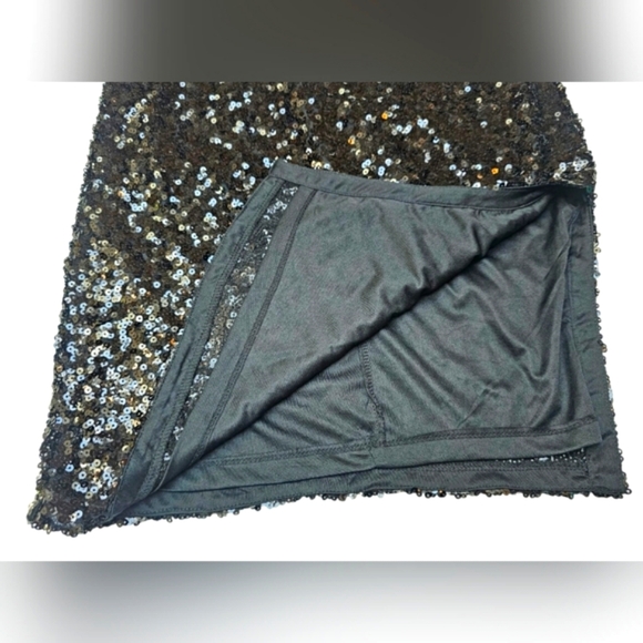 NEW Dainty Hooligan Black & White Sequins Off Shoulder Bodycon Mini Dress Formal - Picture 7 of 14